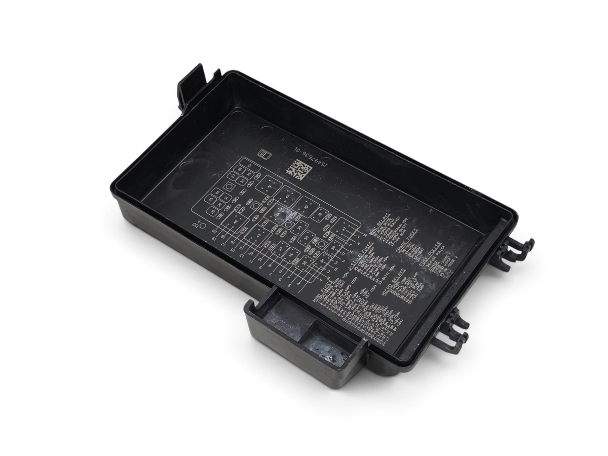 Send it Auto Parts OEM black plastic engine fuse box lid cover for 2005-2013 Corvette C6 with fuse diagram