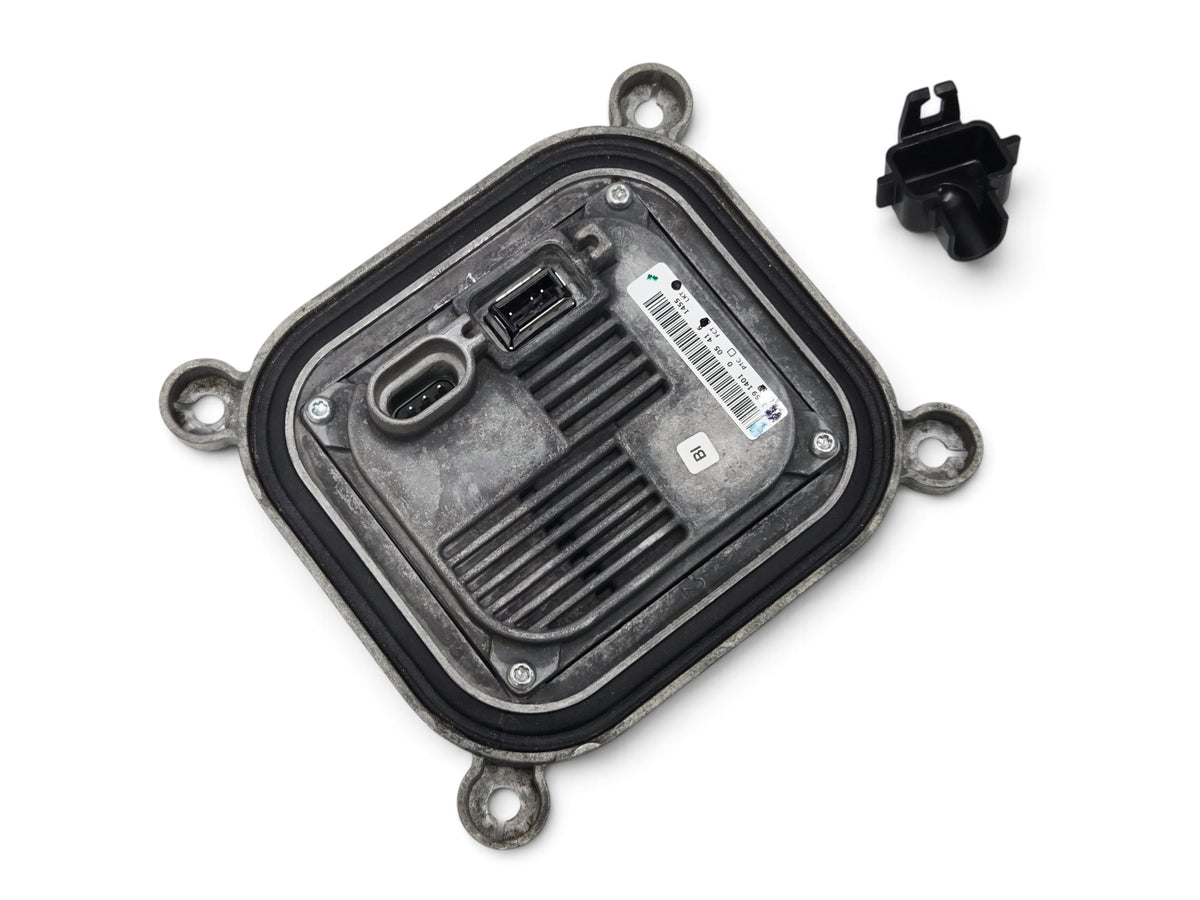Send it Auto Parts OEM GM headlight ballast module for 2005-2013 Corvette C6 with connector cover