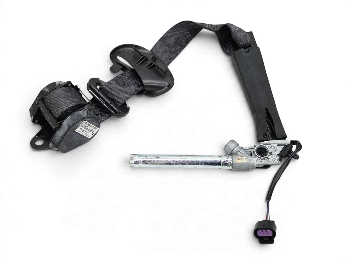 Send it Auto Parts black right front seat belt with tensioner for 2013 Corvette C6, genuine OEM GM replacement part.