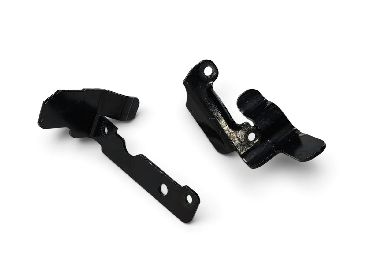 Send it Auto Parts OEM black metal intake manifold brackets for Corvette C6 Z06 LS7 7.0L engine