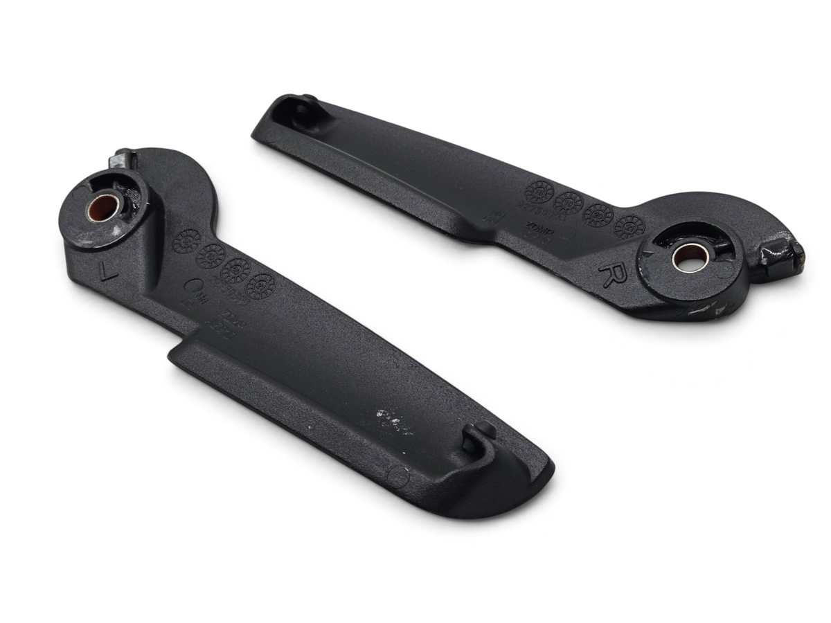 Send it Auto Parts OEM black plastic targa top roof latch handles for 2014-2019 Chevy Corvette C7