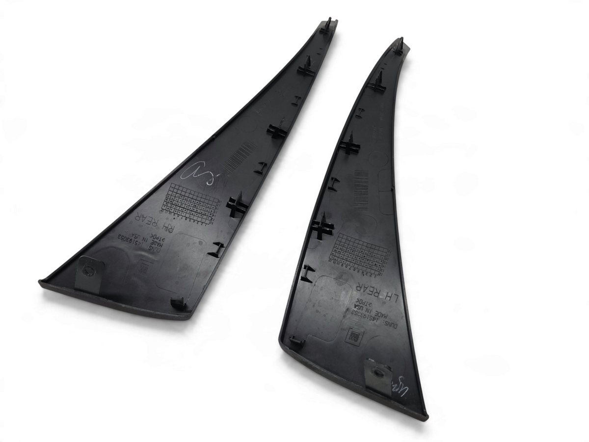 Send it Auto Parts OEM black plastic rear wheel opening splash guards for 2014-2019 Chevrolet Corvette C7
