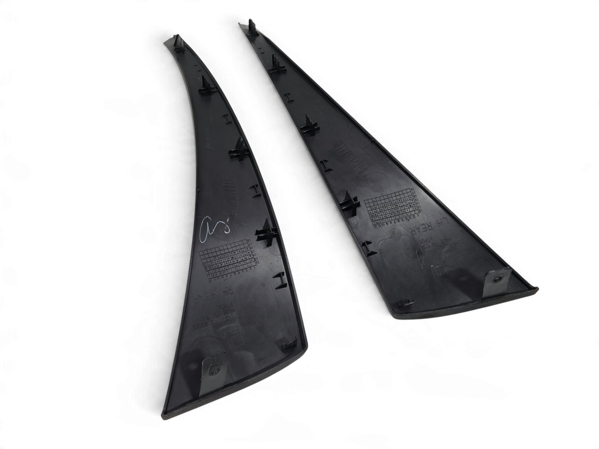 Send it Auto Parts OEM black plastic rear wheel opening splash guards for 2014-2019 Chevrolet Corvette C7