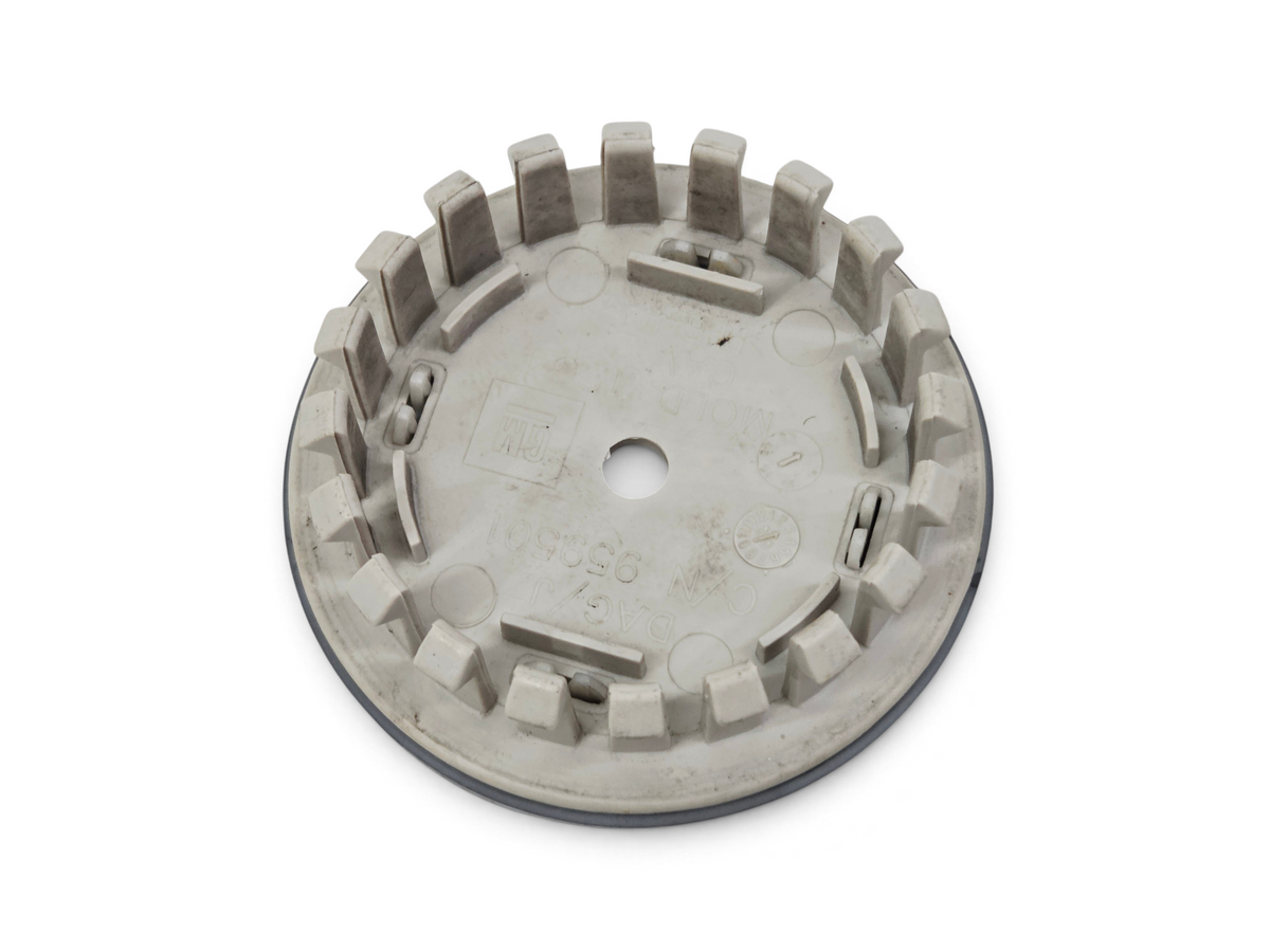 Send it Auto Parts OEM GM Corvette C8 wheel center cap back view showing plastic clips and part number 9595010