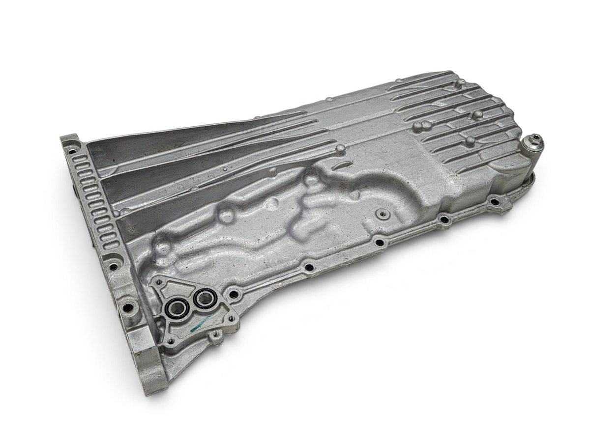 Send it Auto Parts OEM Chevy Corvette C8 6.2L engine oil pan with internal baffle for 2020-2025 models.