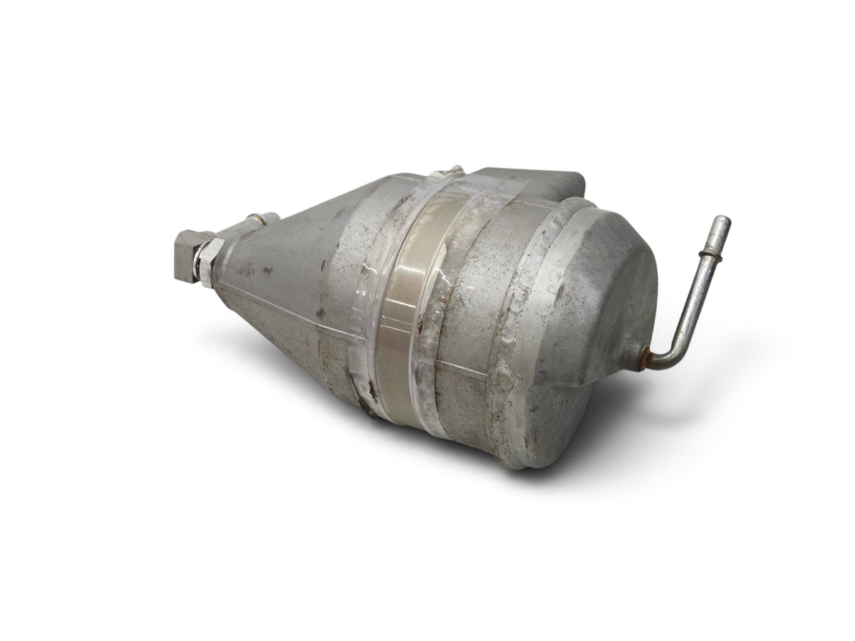 Send it Auto Parts OEM GM dry sump auxiliary oil tank for Chevrolet Corvette C6 and C7 models.