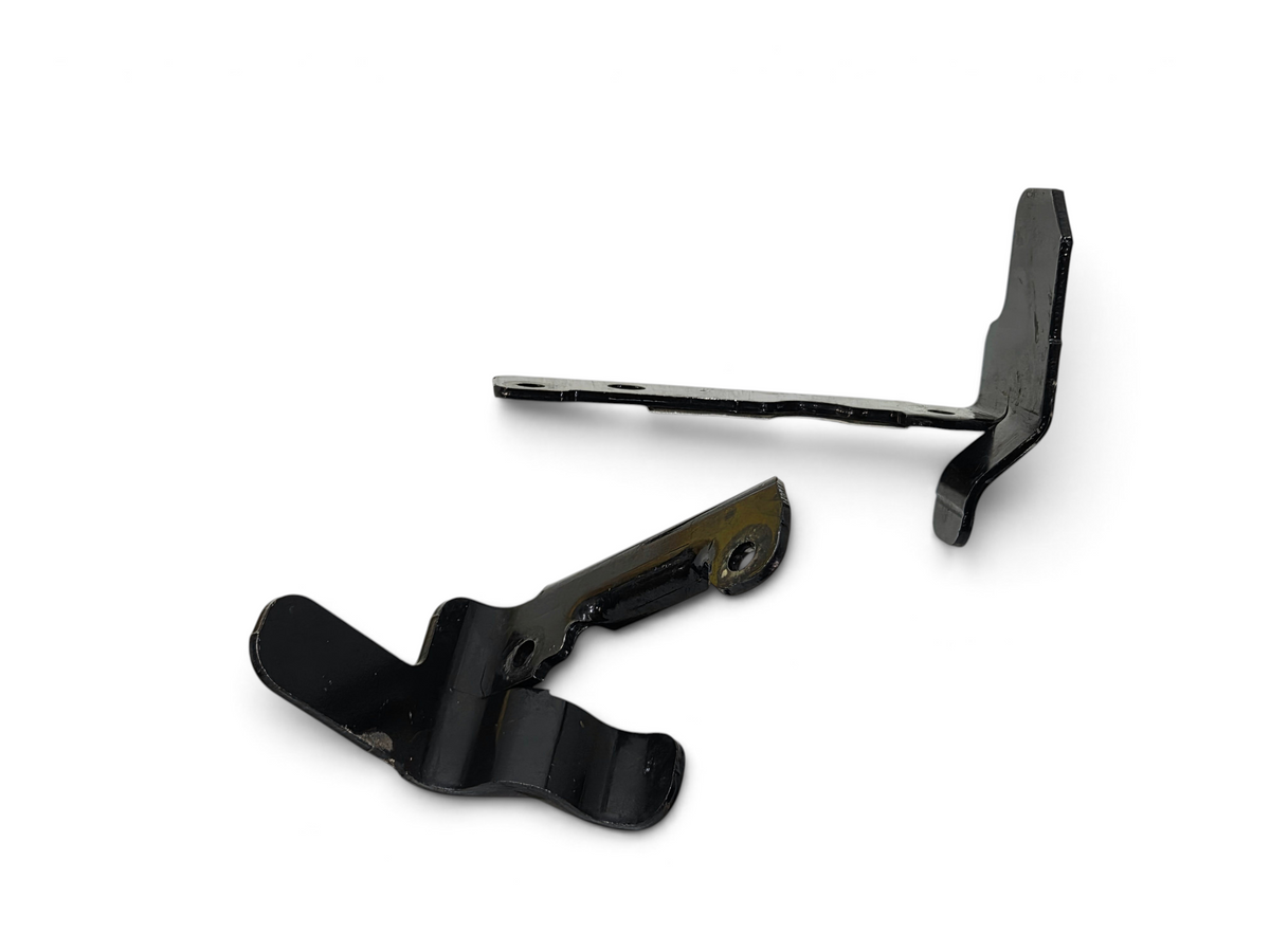 Send it Auto Parts OEM black metal intake manifold brackets for Corvette C6 Z06 LS7 7.0L engine