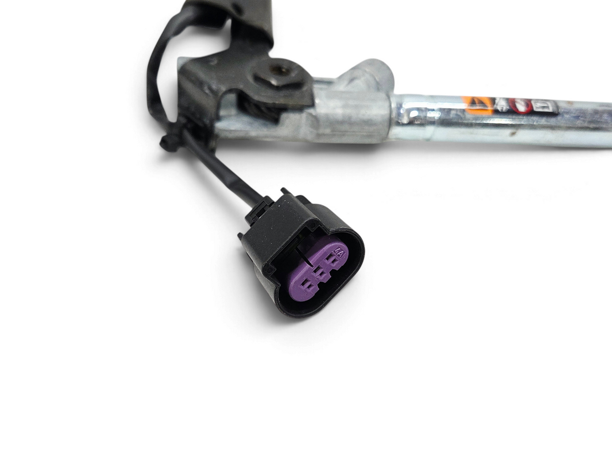 Send it Auto Parts OEM black right front seat belt tensioner connector for 2013 Corvette C6