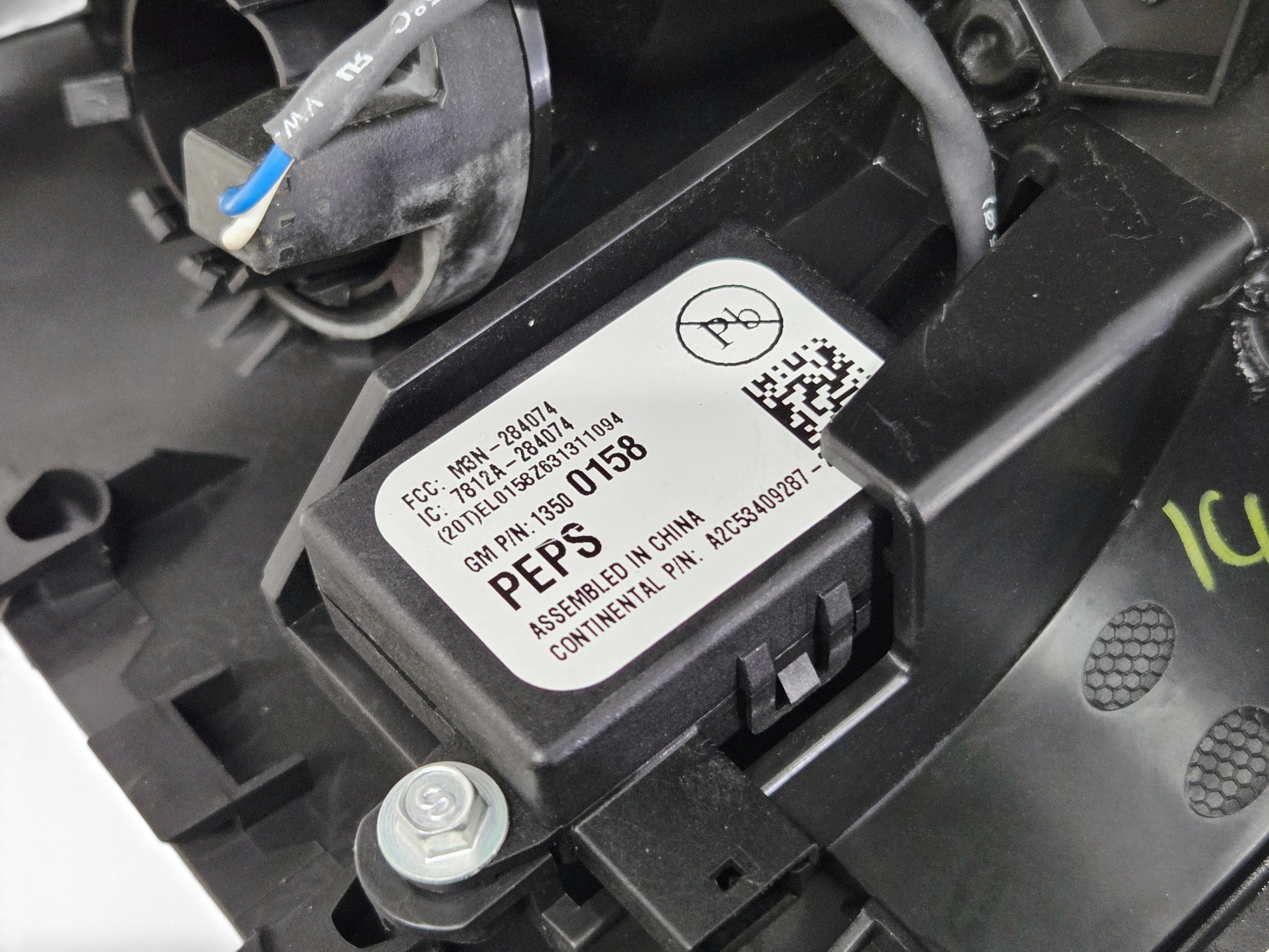 Send it Auto Parts OEM jet black steering column cover and theft deterrent module for 2014-2019 Chevy Corvette C7
