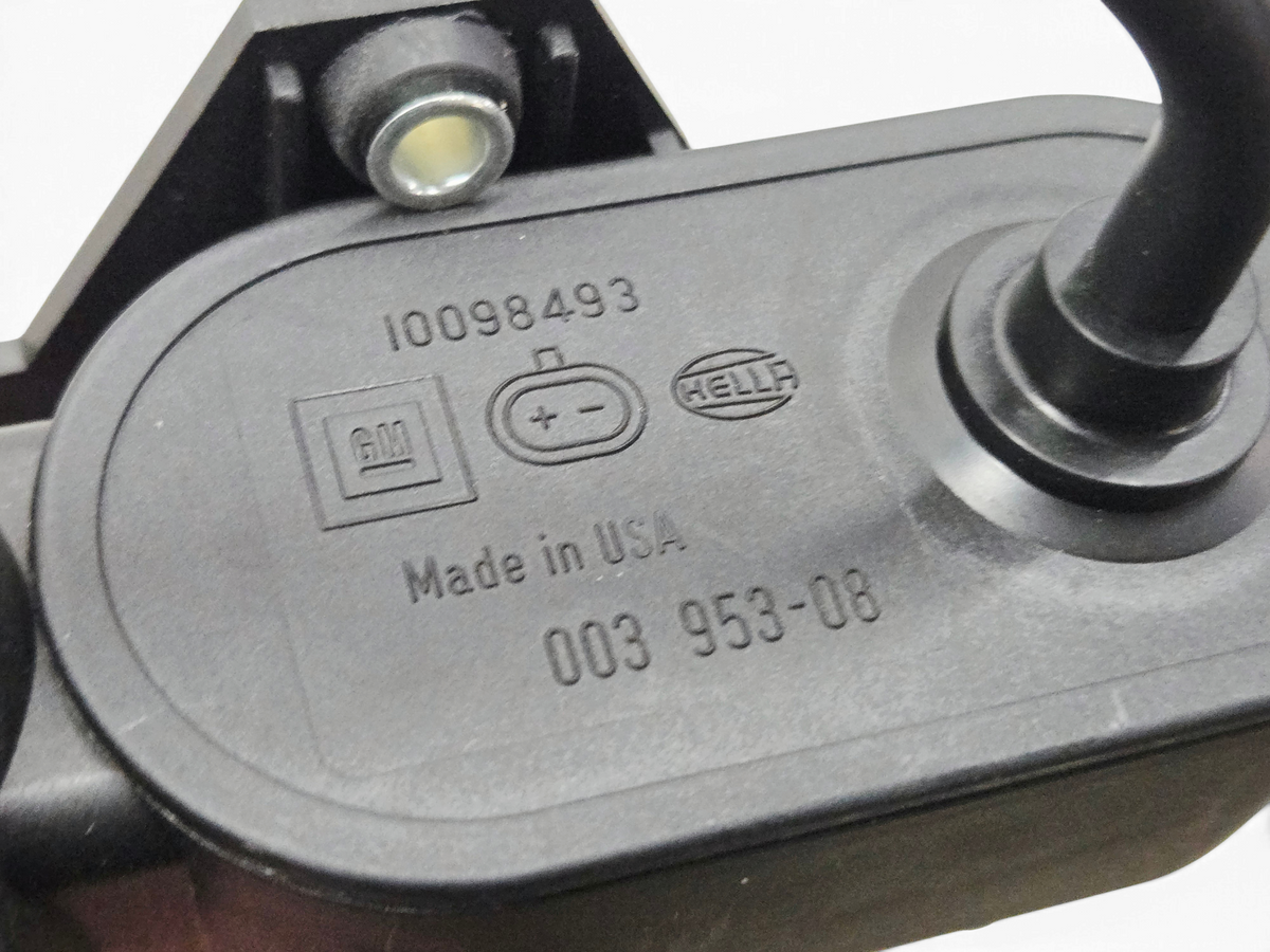 Send it Auto Parts OEM GM 10098493 secondary vacuum pump for 1991-1995 Corvette C4 with Hella branding