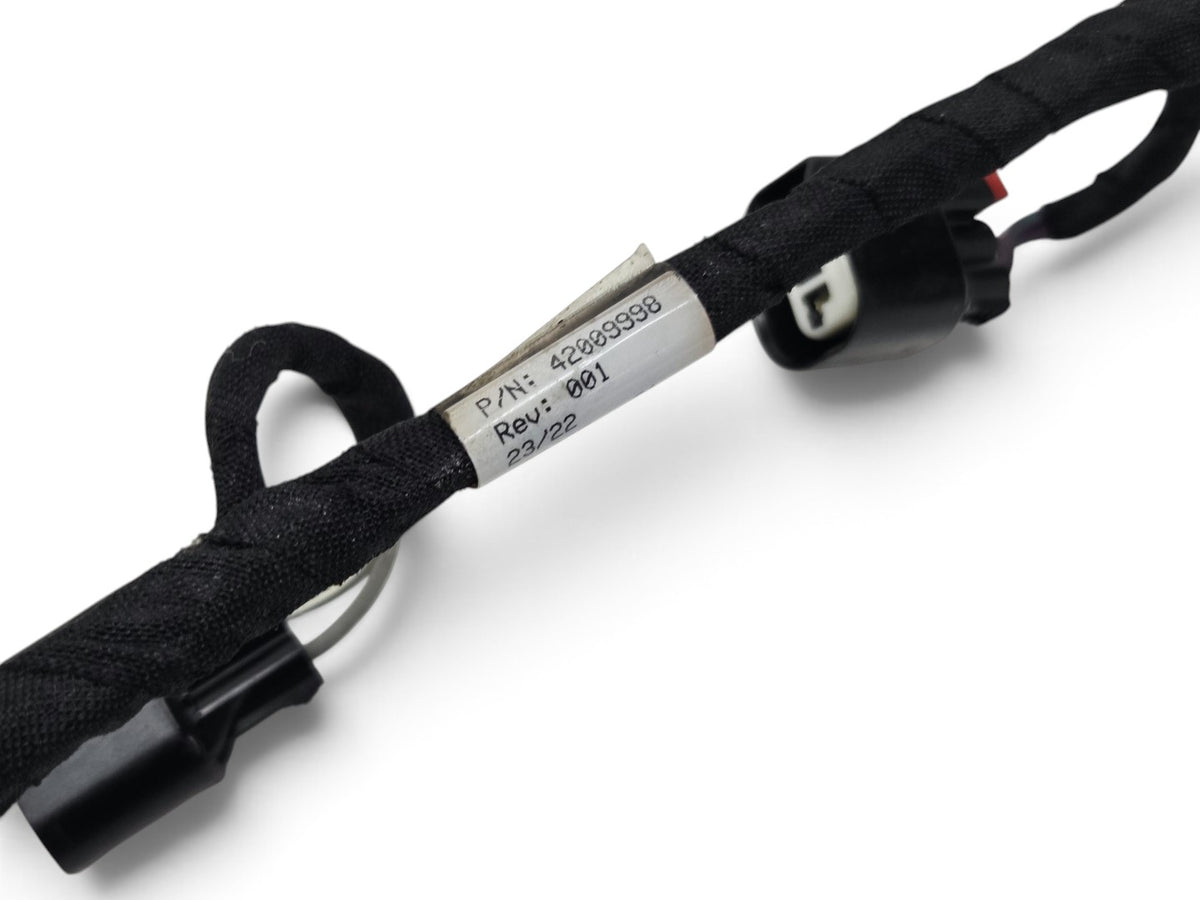 Send it Auto Parts OEM right fuel injector harness for GM L84 L87 L8T engines with part number 42009998 label visible