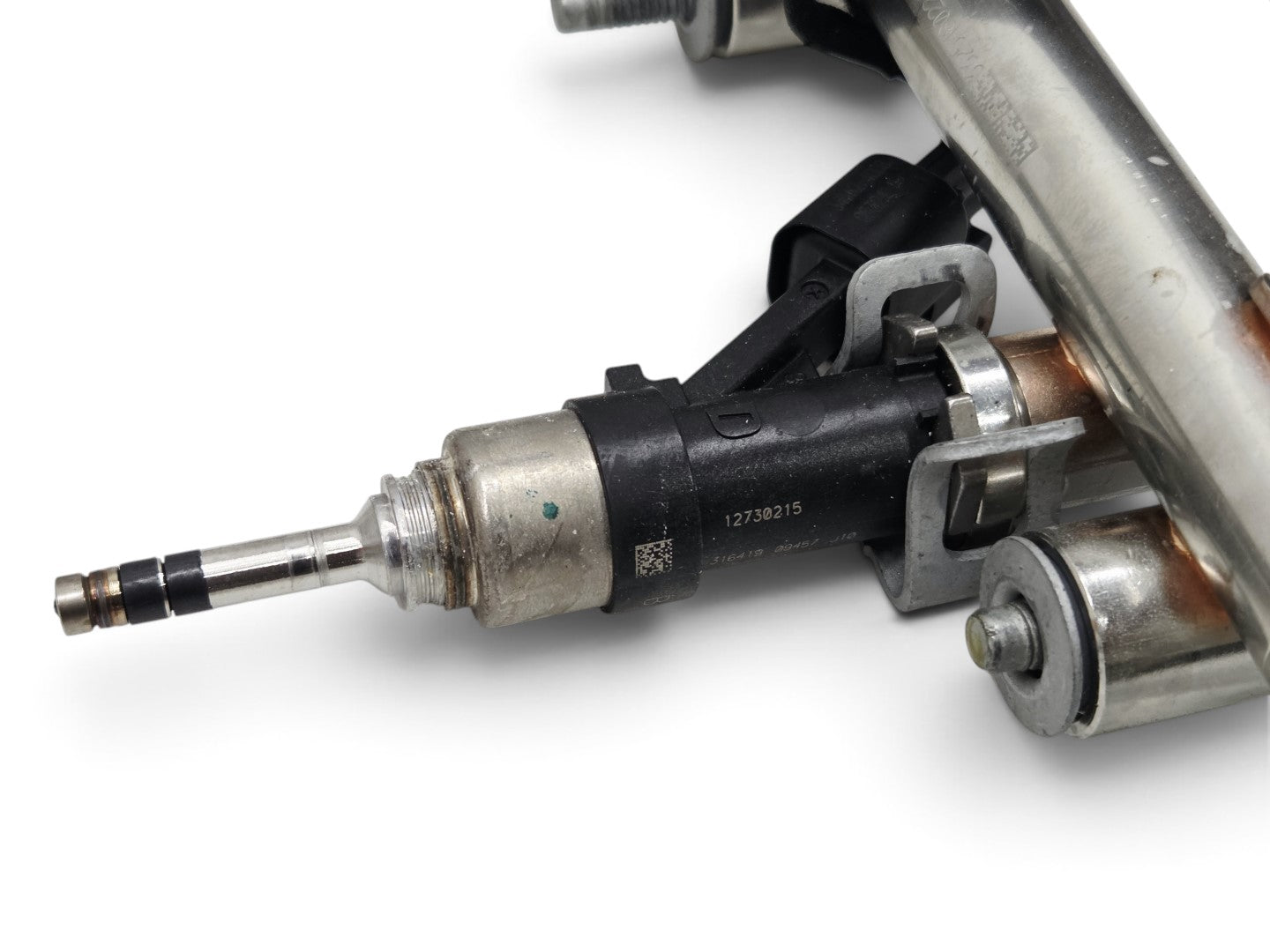 Send it Auto Parts OEM fuel injector and rail assembly for GM 6.2L and 6.6L engines with 6mm tip design