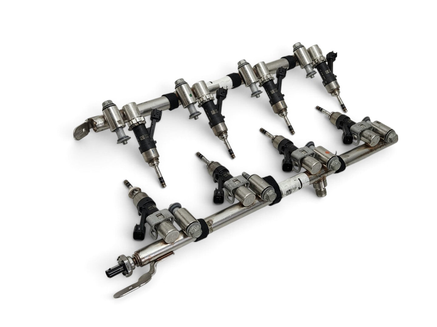 Send it Auto Parts OEM fuel rails and 6mm tip fuel injectors for GM 6.2L and 6.6L Gen V engines.