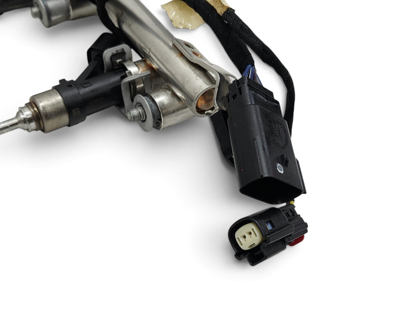 Send it Auto Parts OEM fuel rails and injectors with wiring harness for 6.2L and 6.6L Gen V engines.