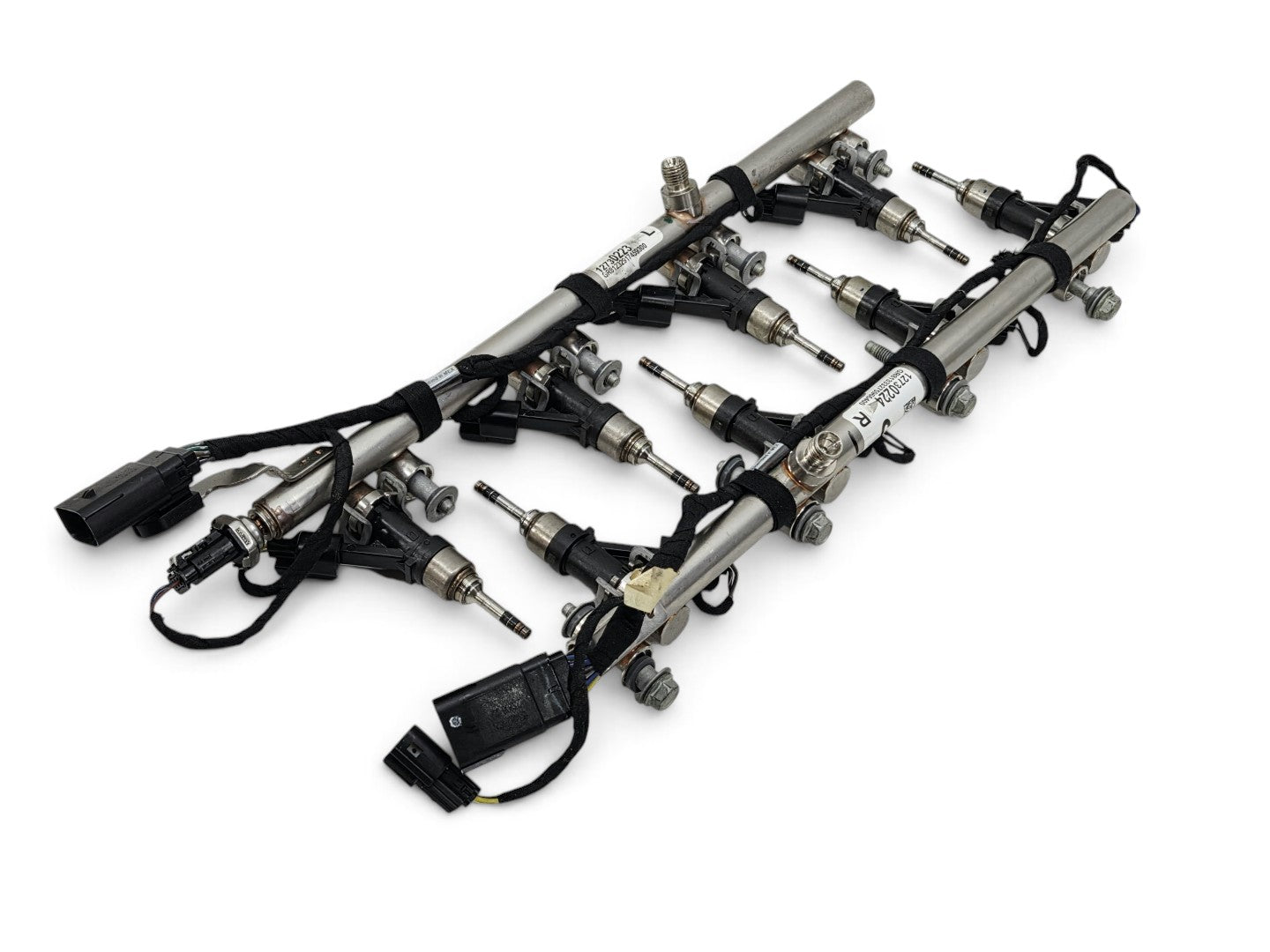 Send it Auto Parts OEM fuel rails, wiring harness, and 8 fuel injectors for GM 6.2L and 6.6L Gen V engines.
