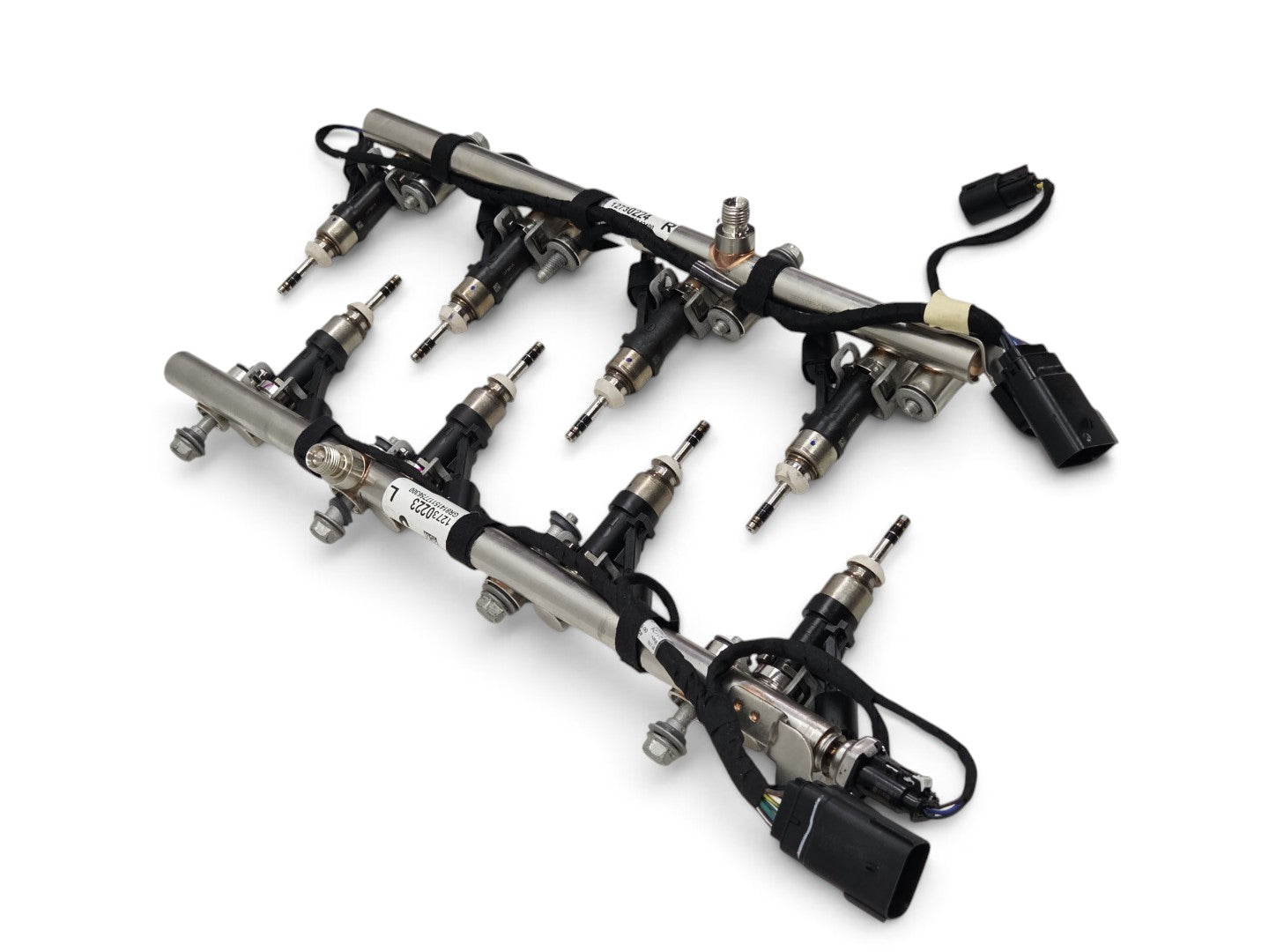 Send it Auto Parts OEM GM fuel rails and injectors with 6mm tip for 6.2L and 6.6L Gen V engines