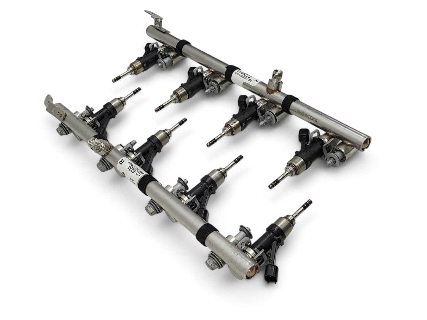 Send it Auto Parts OEM fuel rails and 6mm tip fuel injectors for GM 6.2L and 6.6L Gen V L87 L8T engines.