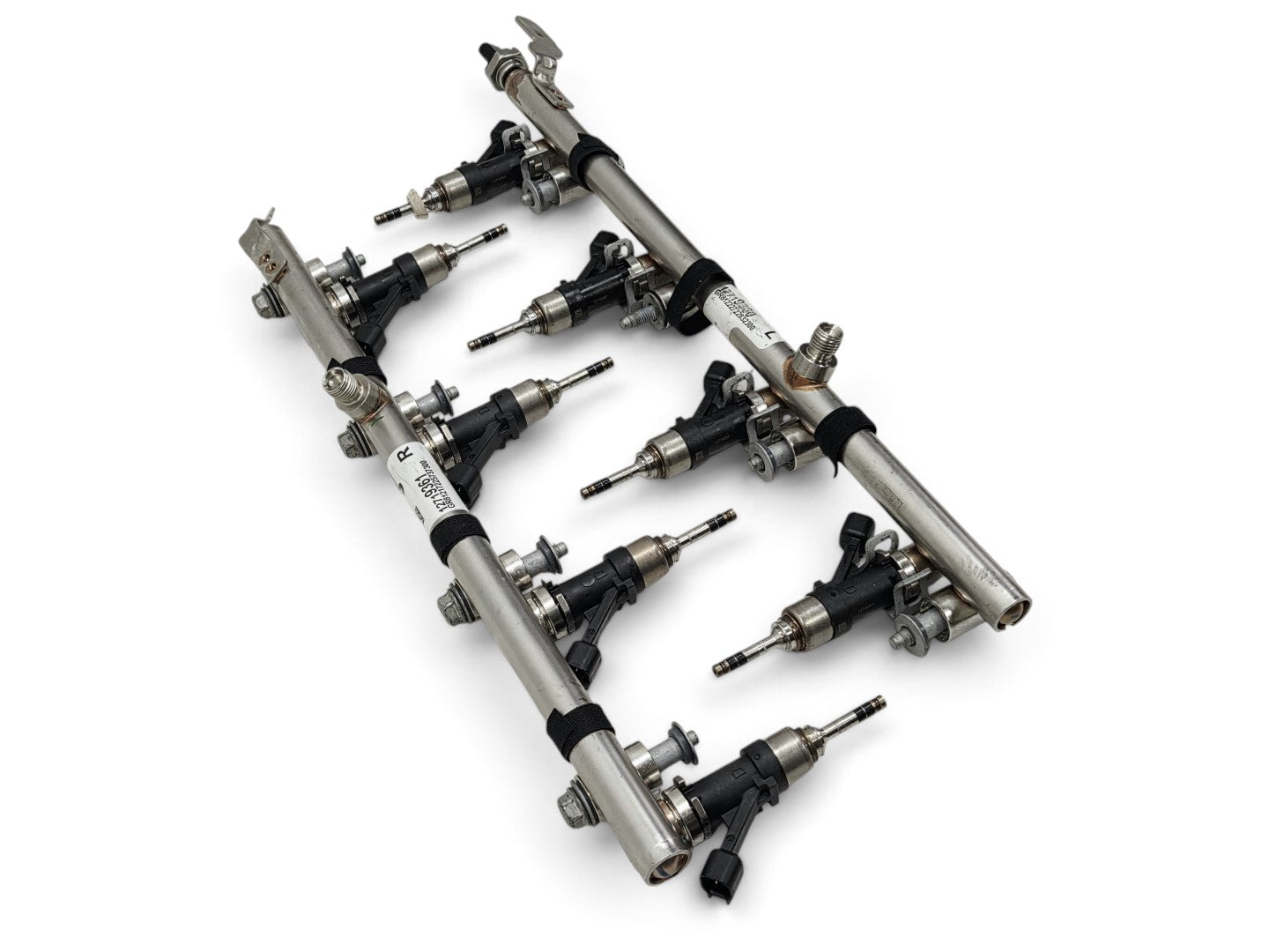 Send it Auto Parts OEM fuel rails and 6mm tip fuel injectors for GM 6.2L and 6.6L Gen V engines.