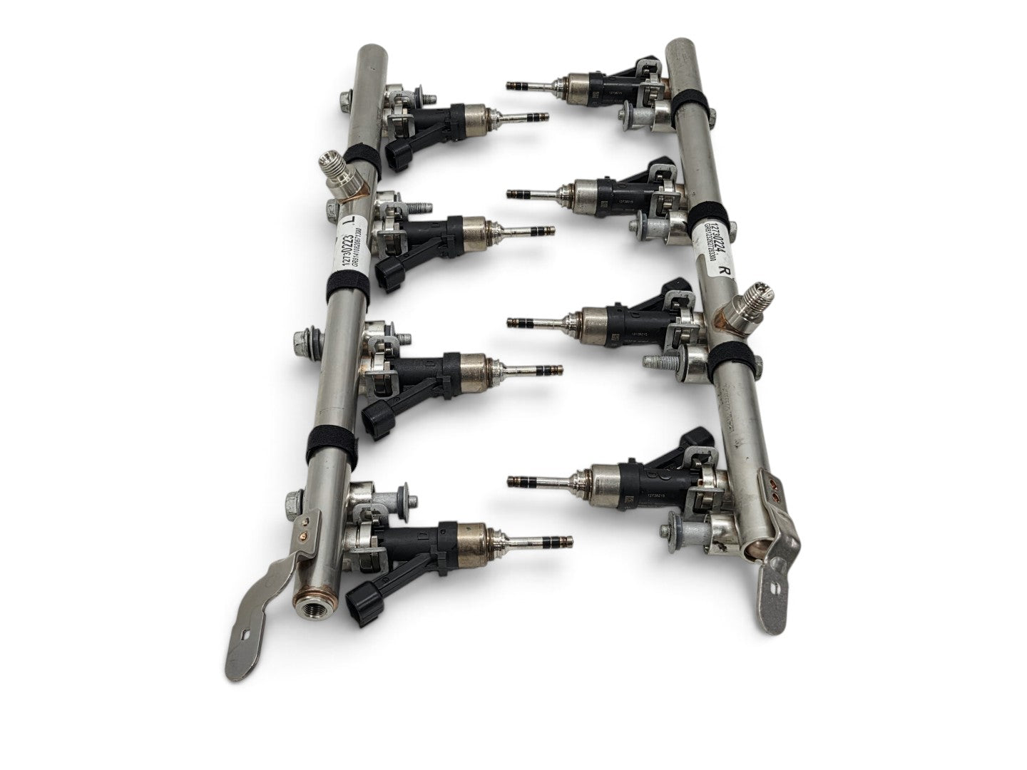 Send it Auto Parts OEM fuel rails and 6mm tip fuel injectors for GM 6.2L and 6.6L Gen V L87 L8T engines.