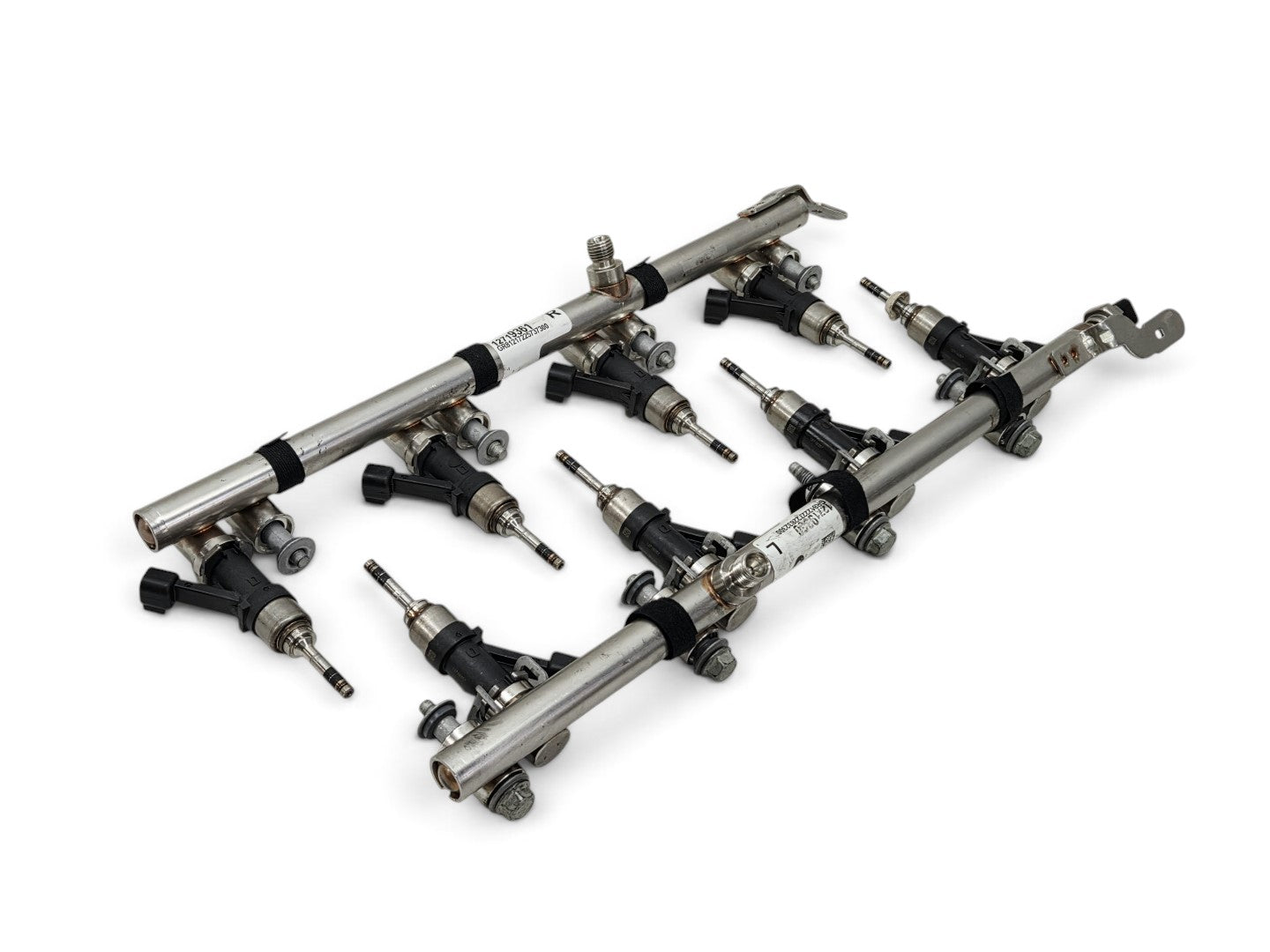 Send it Auto Parts OEM fuel rails and 6mm tip fuel injectors for GM 6.2L and 6.6L Gen V L87 L8T engines.