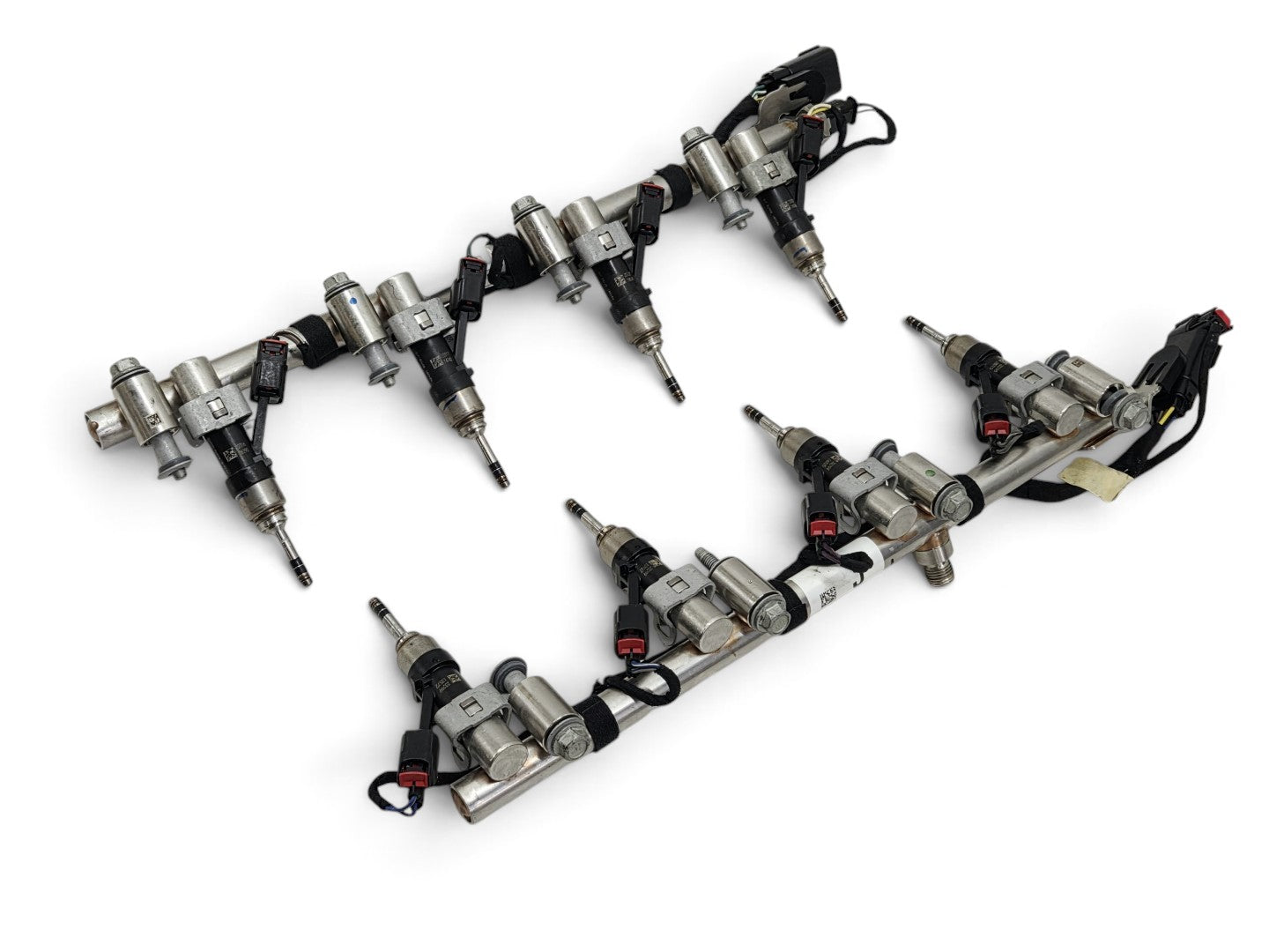 Send it Auto Parts OEM fuel rails and injectors for 6.2L and 6.6L GEN V engines with 6mm tip style injectors.