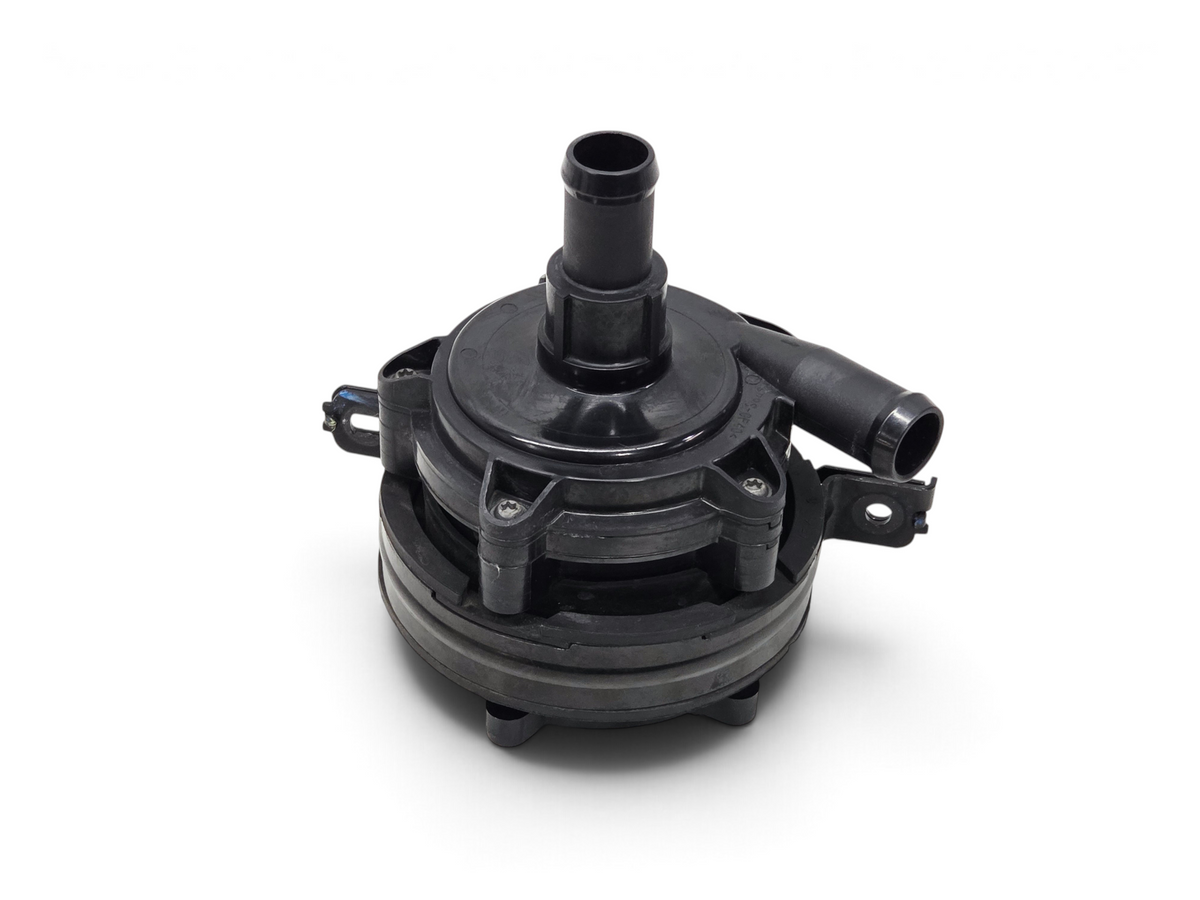 Send it Auto Parts OEM GM LT4 intercooler pump for Chevrolet Camaro ZL1 and Cadillac CTS-V, black plastic housing.