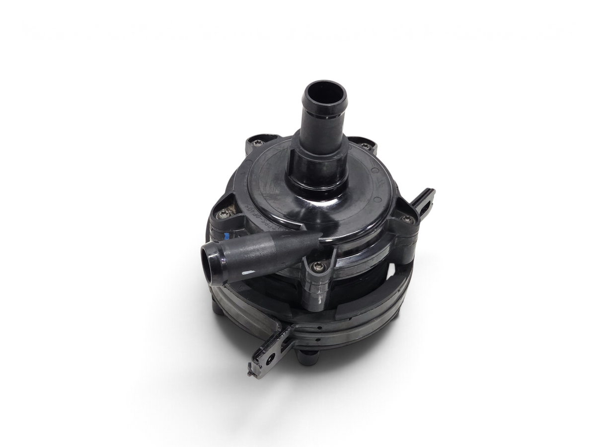 Send it Auto Parts OEM GM LT4 intercooler pump for Chevrolet Camaro ZL1 and Cadillac CTSV, black plastic housing.