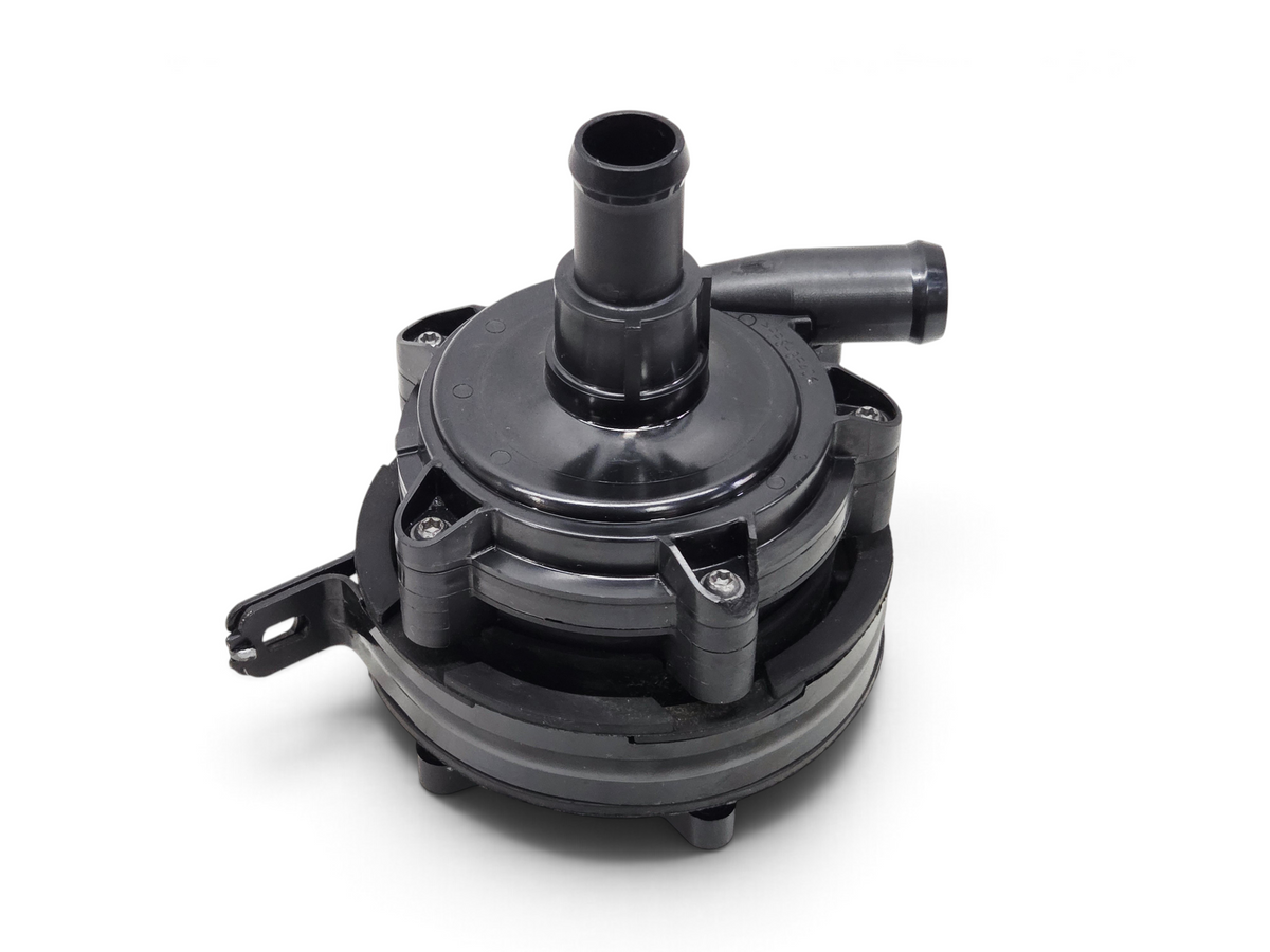 Send it Auto Parts OEM LT4 intercooler pump for Chevrolet Camaro ZL1 and Cadillac CTS-V in black plastic.