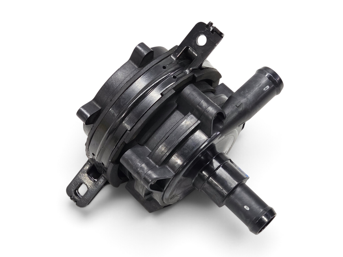 Send it Auto Parts OEM intercooler pump for LT4 Camaro ZL1 and Cadillac CTSV, black plastic automotive cooling part.