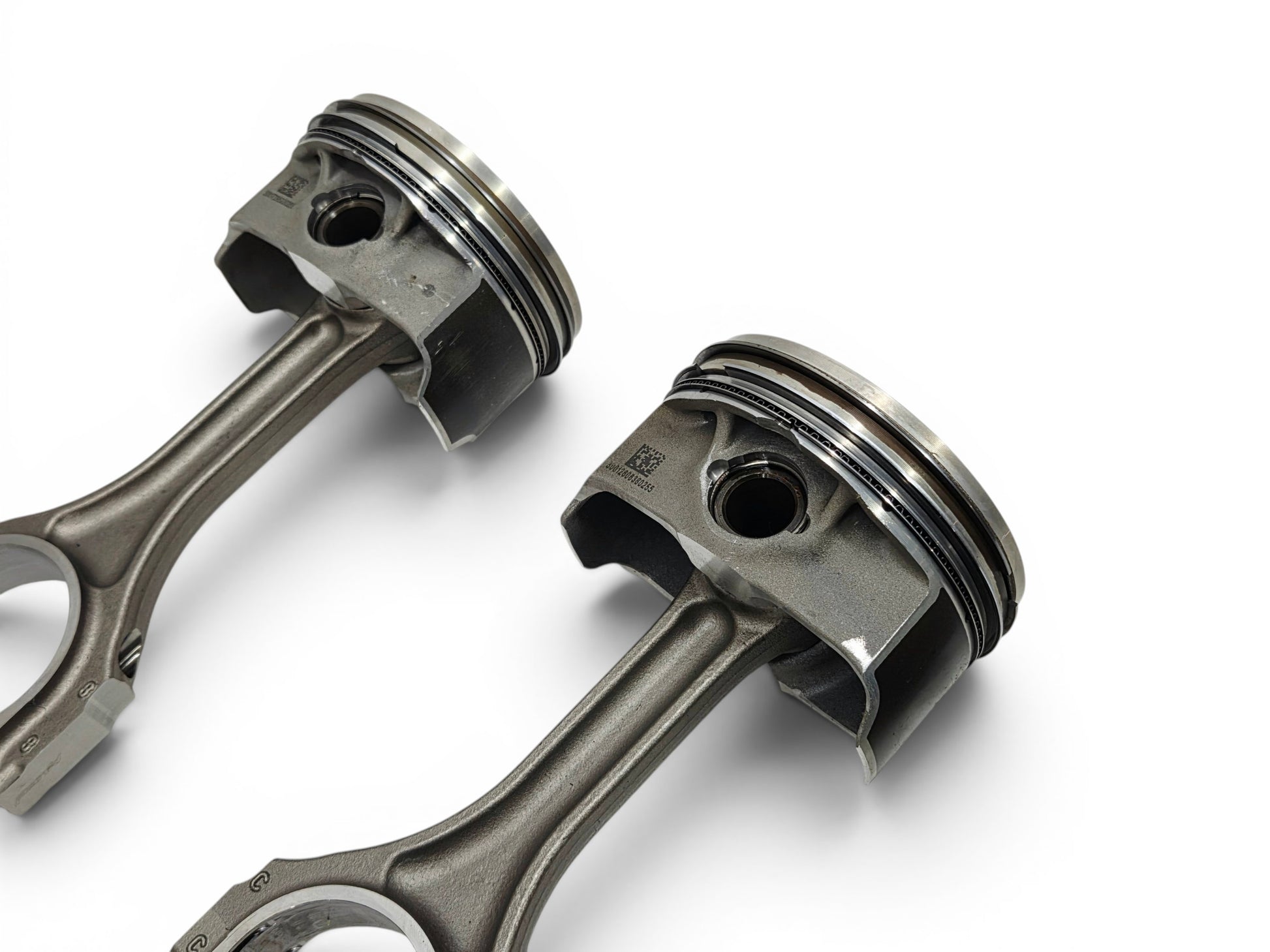 Send it Auto Parts OEM GM 6.2L LT4 supercharged engine pistons and upgraded Pankl connecting rods set