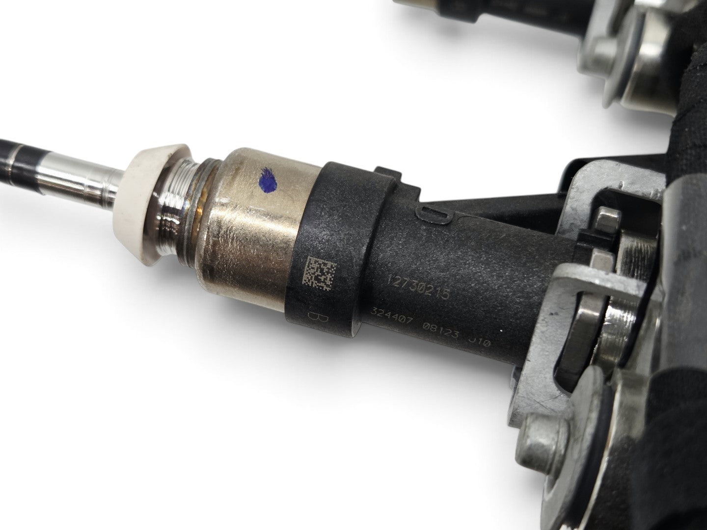 Send it Auto Parts OEM fuel injector with 6mm tip for GM 6.2L and 6.6L engines